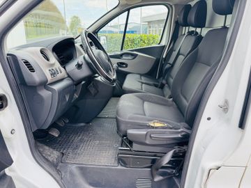Renault Trafic - 11
