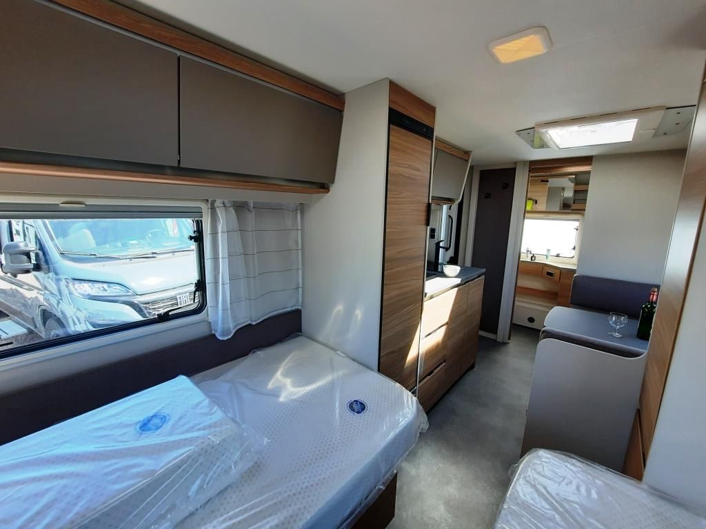 Fahrzeugabbildung Dethleffs Nomad 490 EST Verfüg./Sparen Sie 4.882,- €