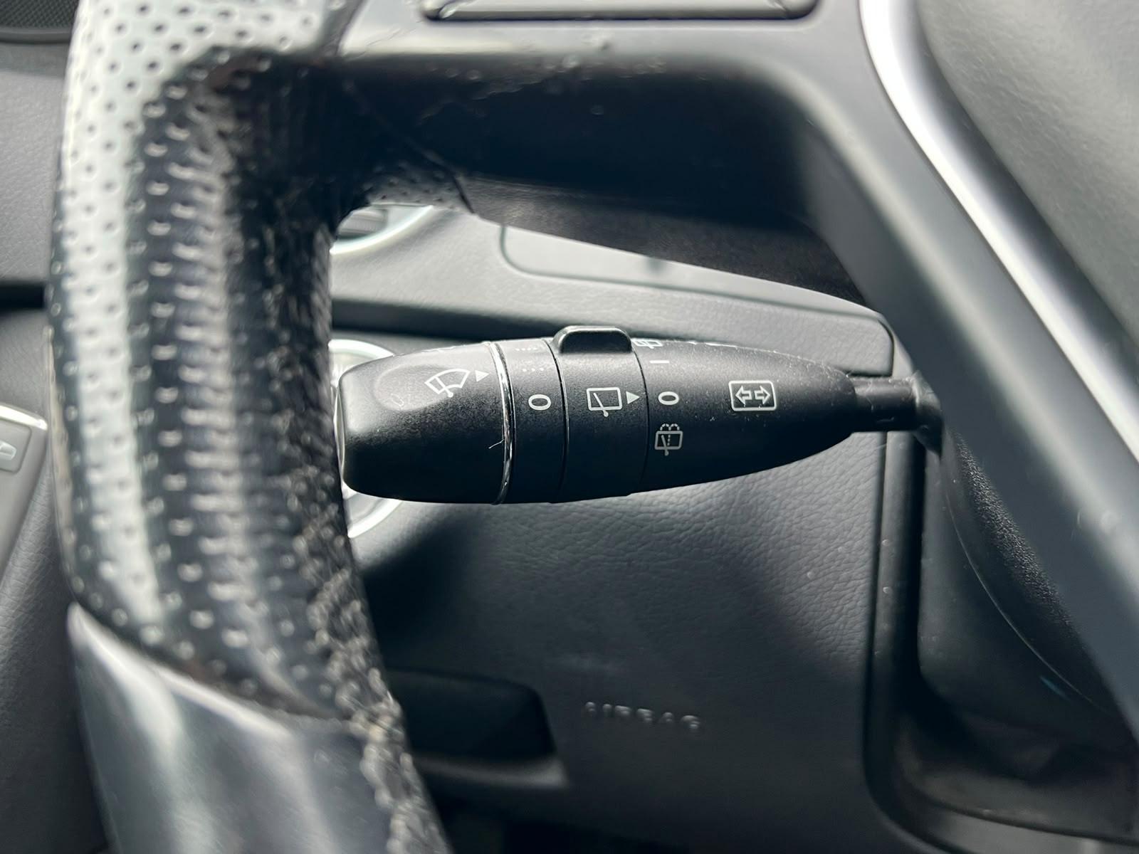 Mercedes-Benz C220 2011 — photo 22