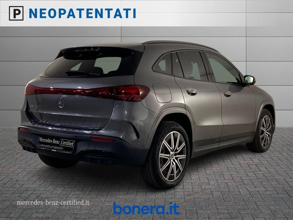 Mercedes-Benz Mercedes EQA 250+ AMG Line Advanced imagem 3