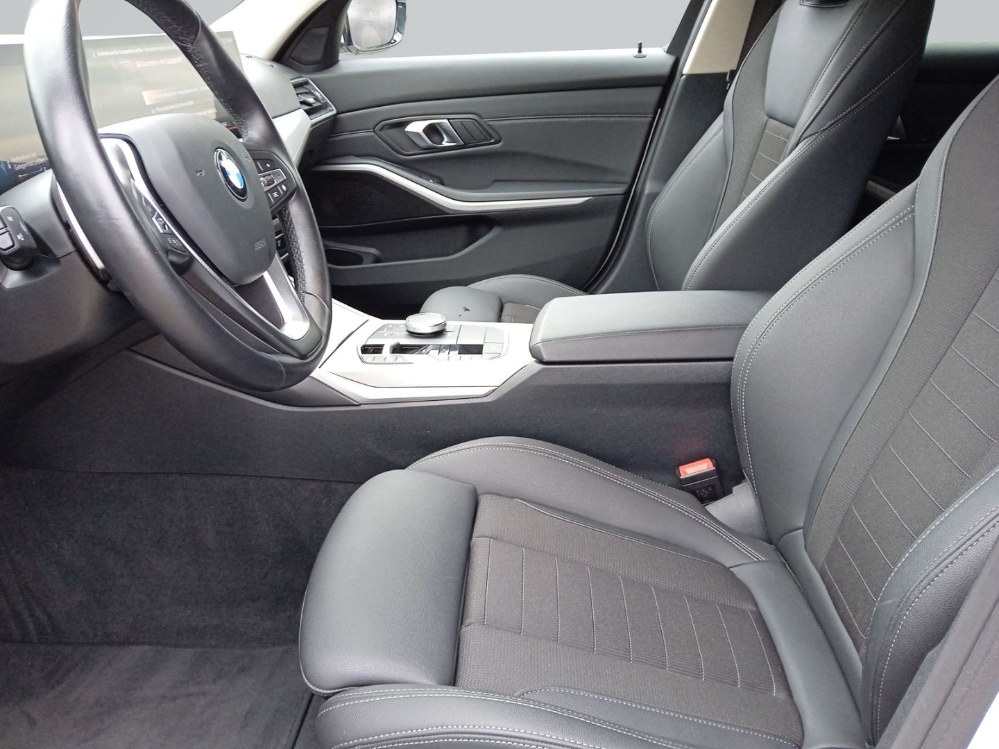 BMW 318 i Touring  Aut.  AHZV+SHZG+KLIMA+HIFI+DAB+AK foto 13