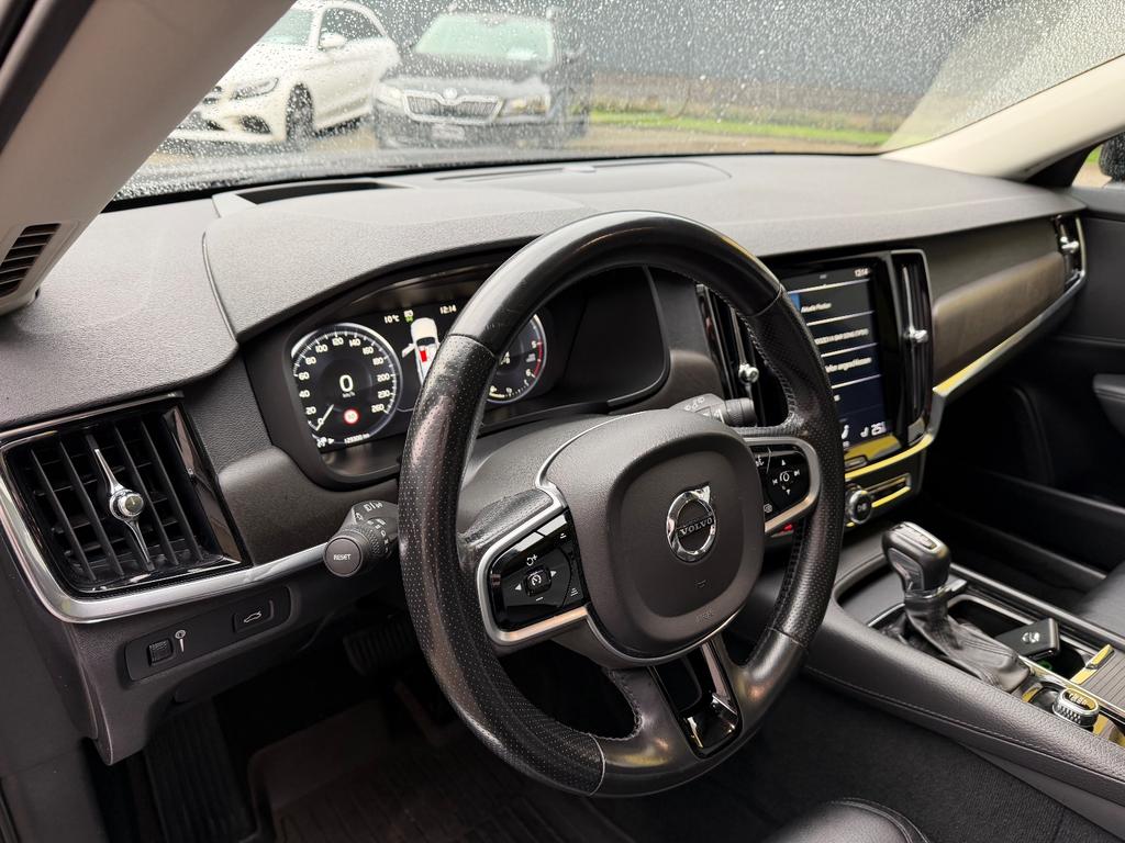 Volvo V90 Cross Country