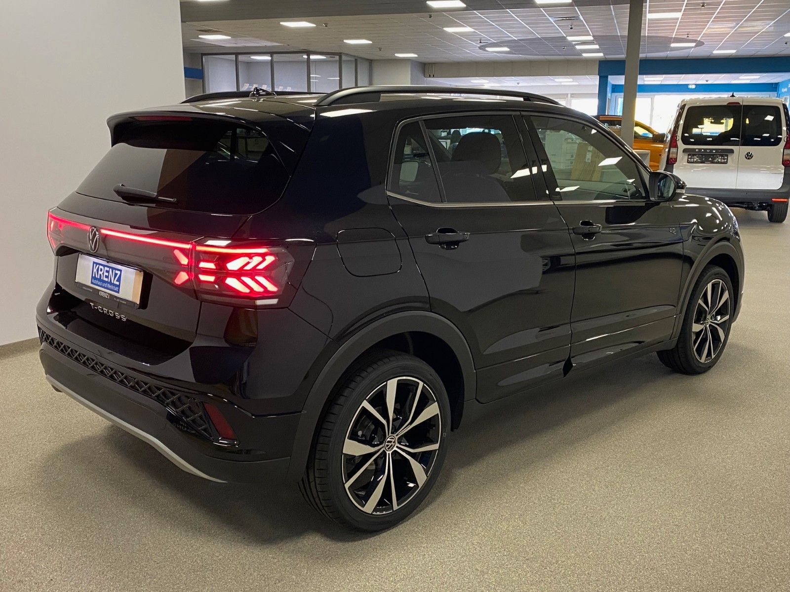 Fahrzeugabbildung Volkswagen T-Cross 1.5 TSI DSG R-Line+2029 GARANTIE+ACC+AHK