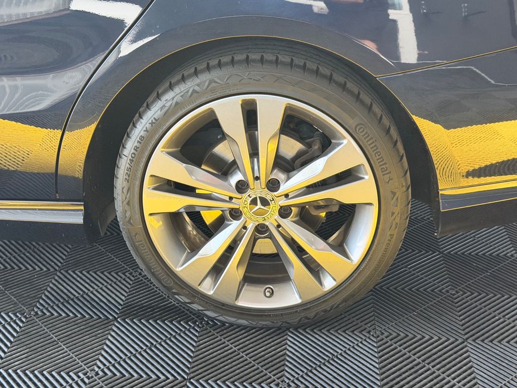 MERCEDES-BENZ CLA 220 4MATIC/SB/PANO/DISTRONIC+ MERCEDES-BENZ CLA 220 4MATIC/SB/PANO/DISTRONIC+