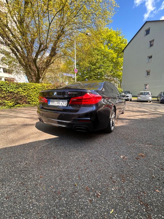BMW M550