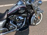 Harley-Davidson Road King Classic - Motorräder in Wiesbaden