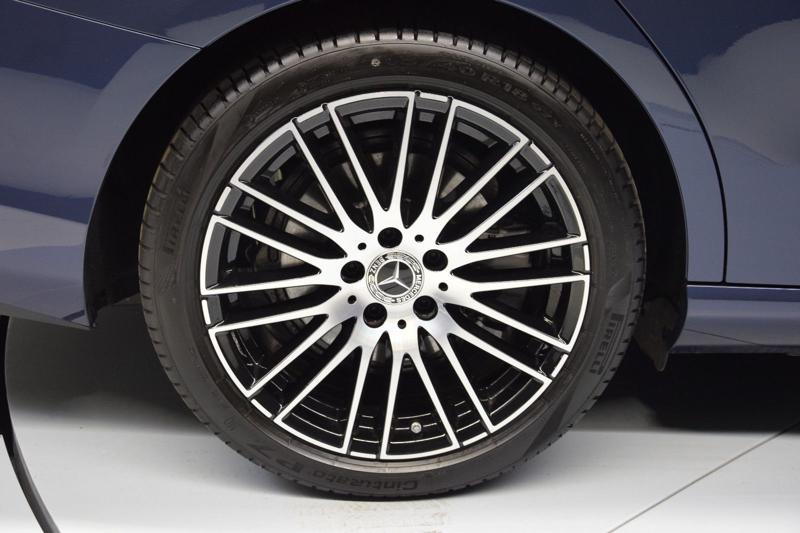 Fahrzeugabbildung Mercedes-Benz C 180 C T-Modell Avantgarde MBUX LED Kamera