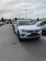 Volkswagen VW Touareg V6 3.0 TDI BMT R-Line | Ausstattung - Volkswagen Touareg: 6.0