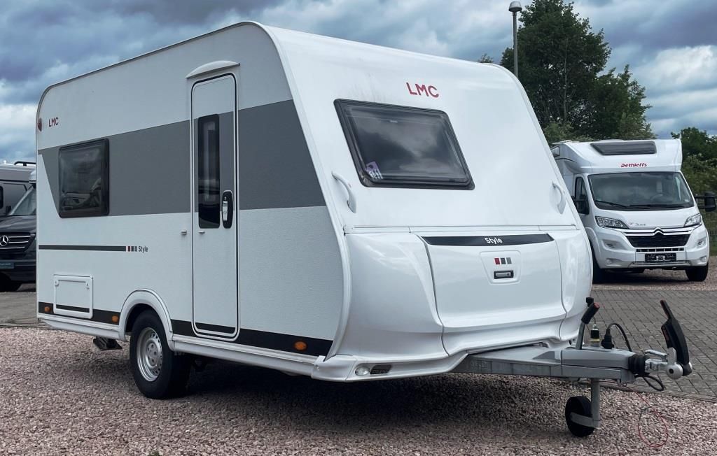 Fahrzeugabbildung LMC Style 400 F Verfüg./Sparen Sie 2.741,- €