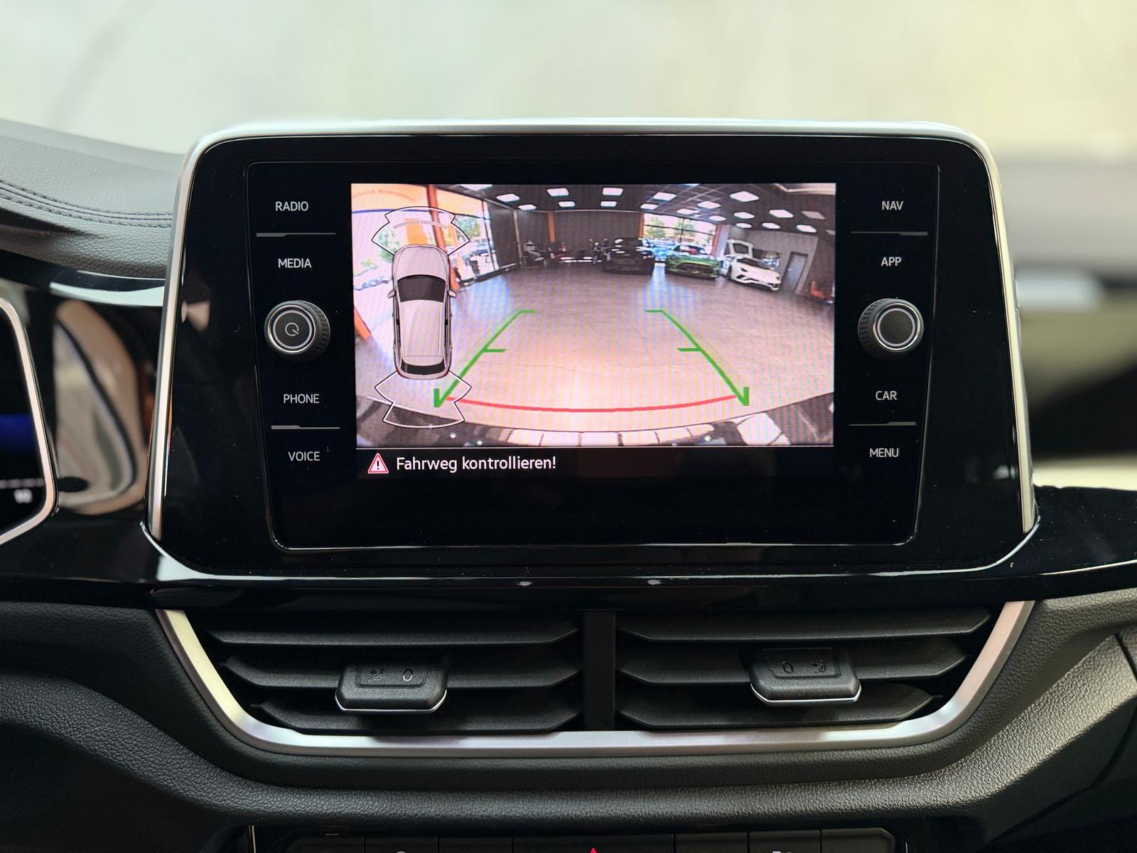 Volkswagen T-Roc R-Line 2.0 TDI AHK MATRIX VIRT KAM LM, миниатюра 24