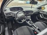 Peugeot 308 PureTech 130 Style Style - Peugeot 308: Puretech