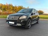 Mercedes-Benz ML 500 4MATIC - Peridotbraunmetallic  - Mercedes-Benz ML 500: 4matic
