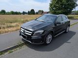 Mercedes-Benz GLA 220 d 4MATIC AMG Line Leder AHK Navi - Mercedes-Benz GLA 220 von privat