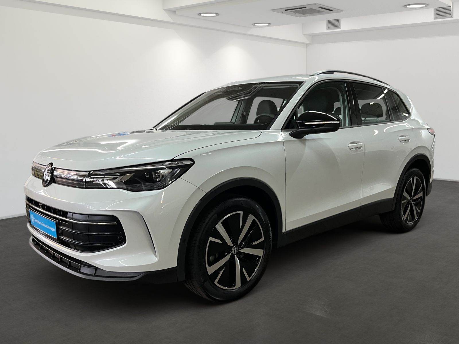 Volkswagen Tiguan GOAL 2,0 TDI DSG Navi AHK RFK foto 2