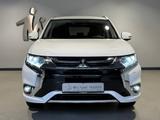 Mitsubishi Outlander Plug-in Hybrid PLUS 4WD 1. Hand AHK - Mitsubishi Gebrauchtwagen in Berlin