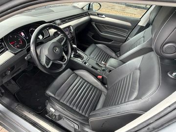 Volkswagen Passat Variant - 8