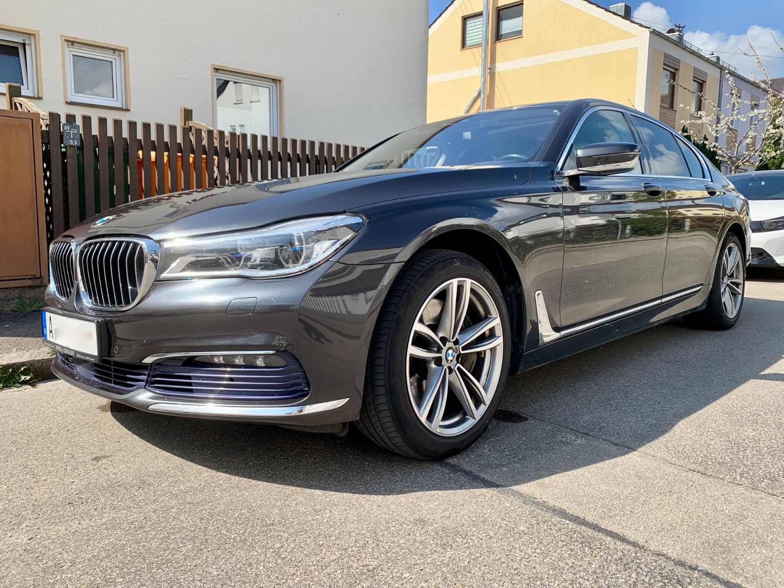 BMW 750i xDrive-SD,AHK,HUD,Laserlight,Display-Key