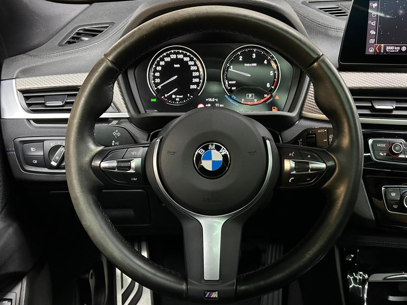 Fahrzeugabbildung BMW X2 20d M Sport M PAKET+SHADOW+PANO+HEAD+KAMER+19