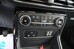 FORD EcoSport 1.0 EcoBoost Titanium Leder Navi FORD EcoSport 1.0 EcoBoost Titanium Leder Navi