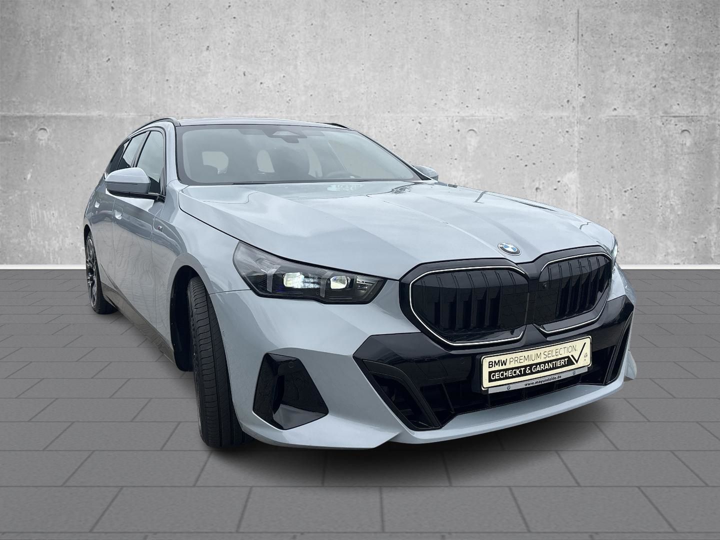 BMW 520 d Touring M Sport Pro 360 ACC Pano Iconic foto 4