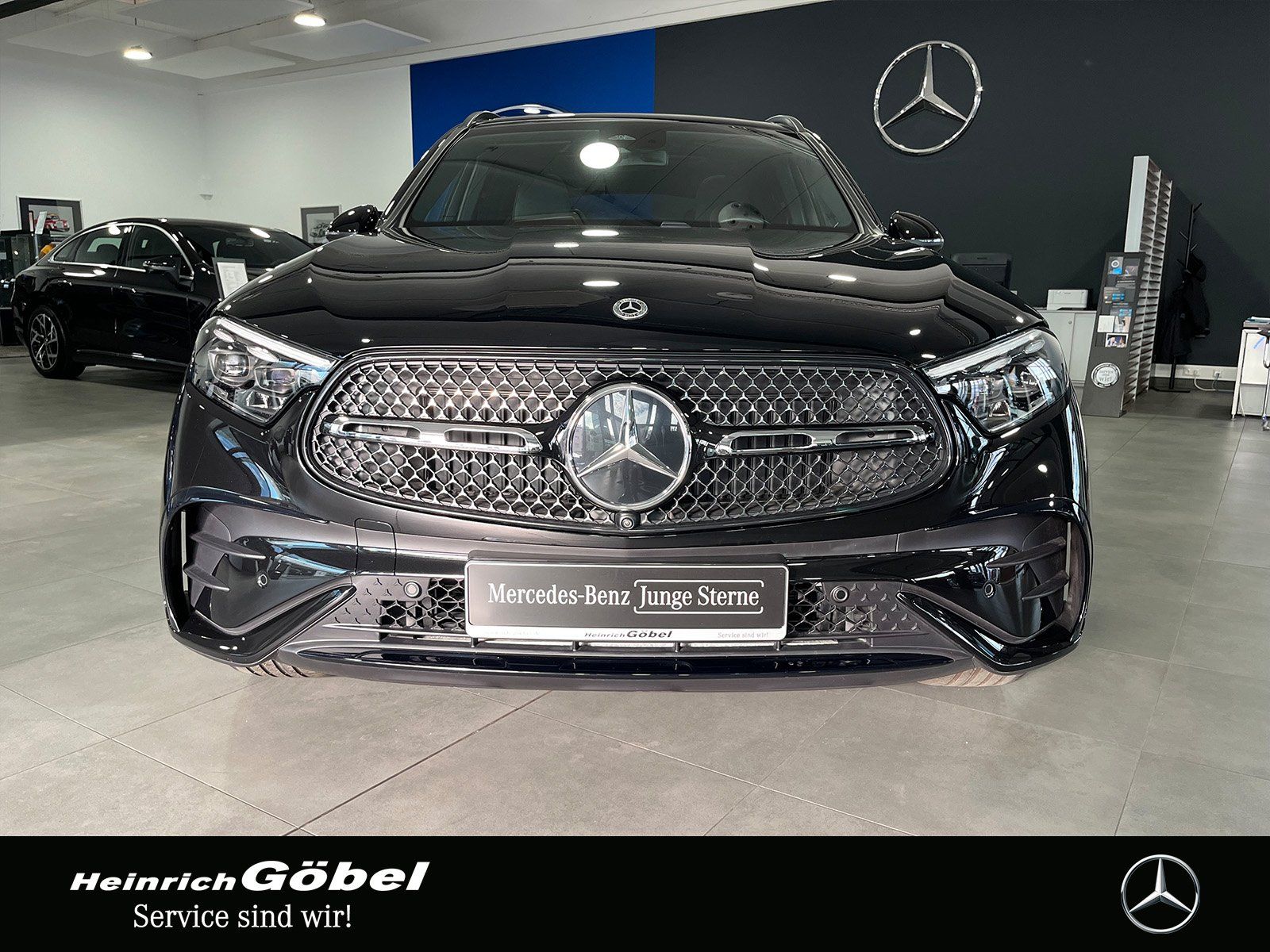 Fahrzeugabbildung Mercedes-Benz GLC 300 d AMG+DIGITAL-L+PANO+AHK+360°+MEMORY