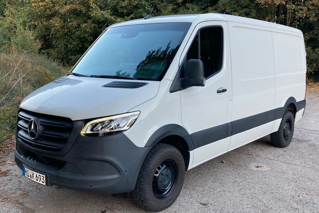 Image of Mercedes-Benz Sprinter