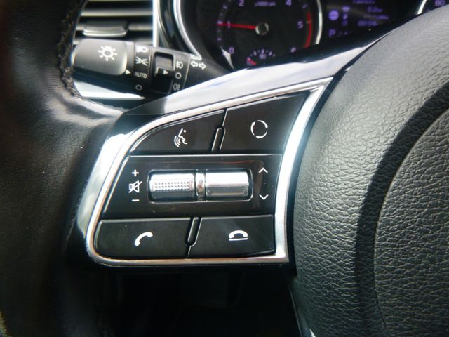Fahrzeugabbildung Kia cee'd Sportswagon 1,6 CRDi >AUT/KAM/NAV/SHZ<