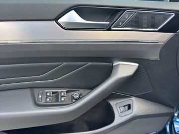 VW Passat Variant 2.0TDI Elegance DSG+Alcantara+LED, Bild 32