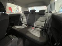 Volkswagen Golf 1.6TDI DSG/PDC/SHZ/Allwetter/Scheckheft. bei Bilicar