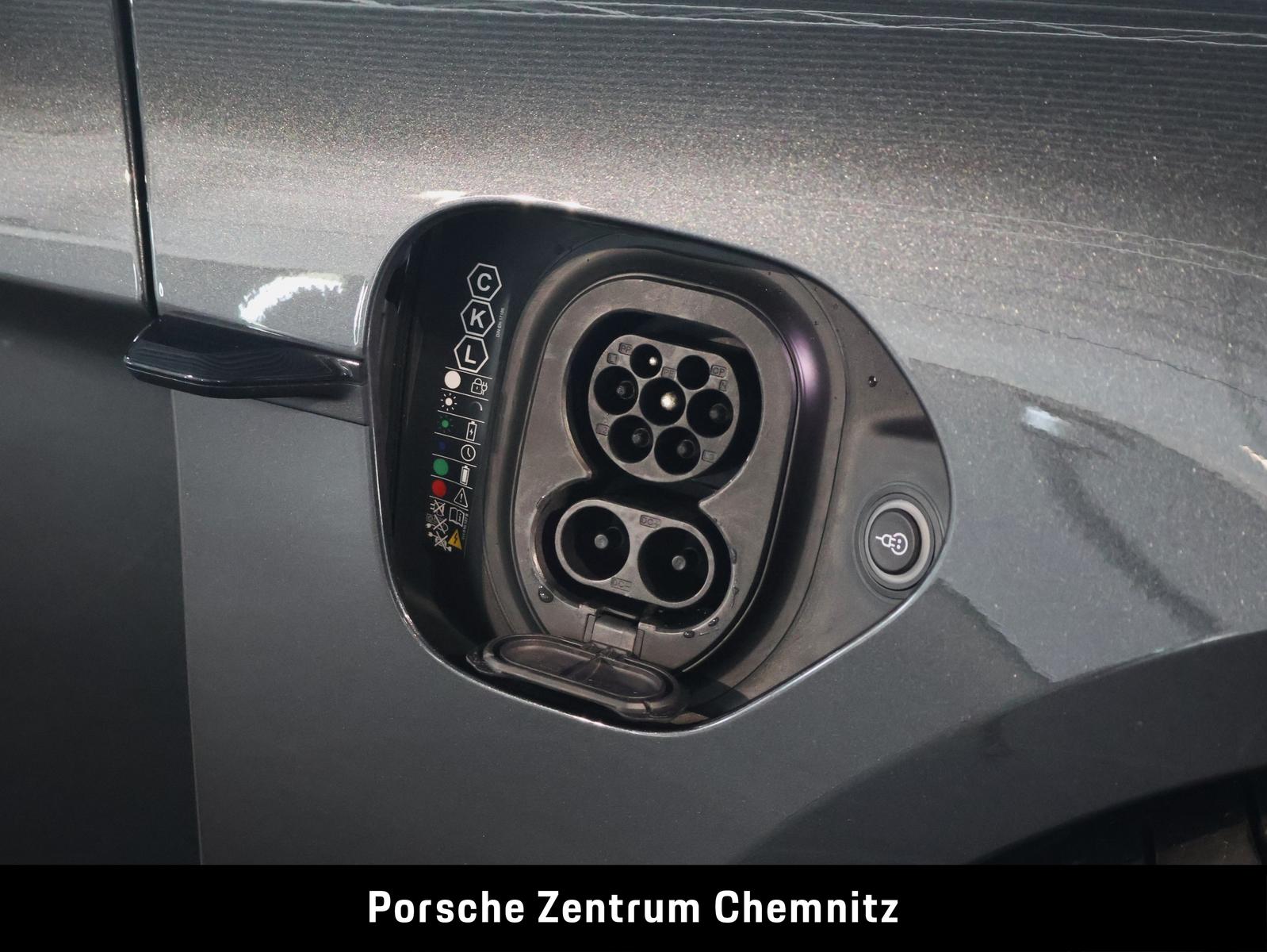 Porsche Taycan GTS HA-Lenkung;Massage;HD-Matrix;Head-Up