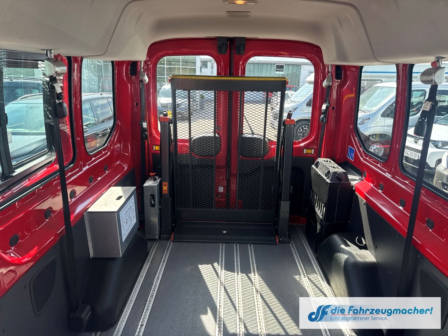 Fahrzeugabbildung Ford Transit Kombi 350 L3 Trend Temp Klima *7151 Exp