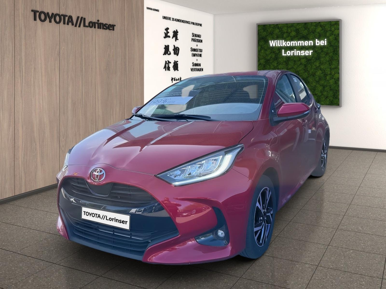 Toyota Yaris 1.5 Teamplayer Kam.+KlimaA+LED+SHZ+ACC+AUT