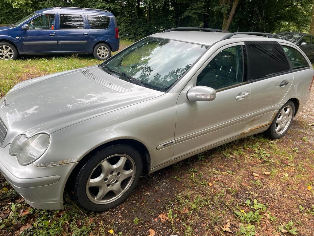 Mercedes-Benz C 200