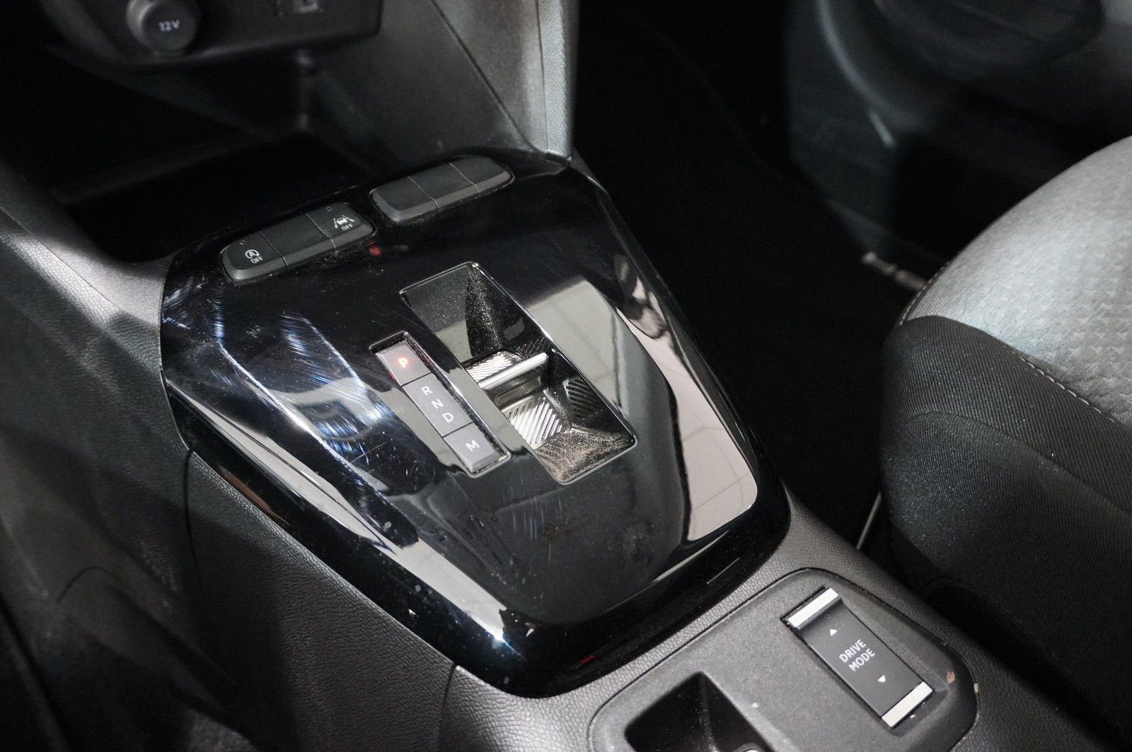 Fahrzeugabbildung Opel Corsa F 1.2T EDITION NAVI/LED/SPORT/SHZ/PDC/DAB+