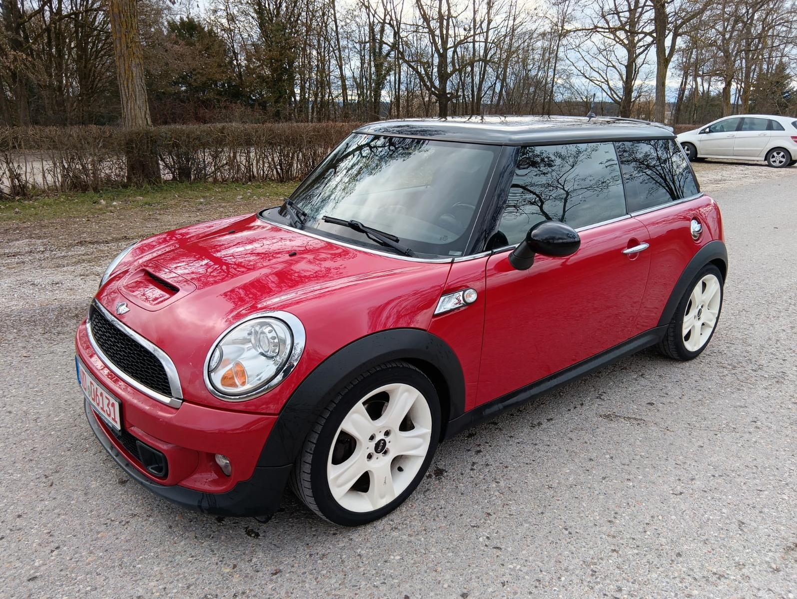 MINI Cooper S HU03/27*KLIMA*SPORTFEDERN*BI-XENON