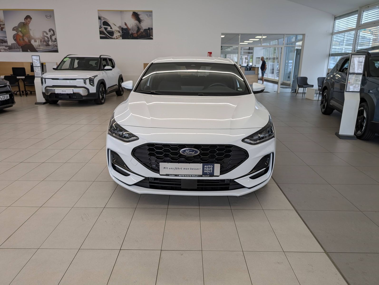 FORD Focus 1.0 EcoBoost MHEV ST-Line X Navi – Bild 6