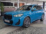 BMW X1 20i M Sport Shadow H&K AHK PANO HUD 360° 20"  - BMW X1 mit Anhängerkupplung