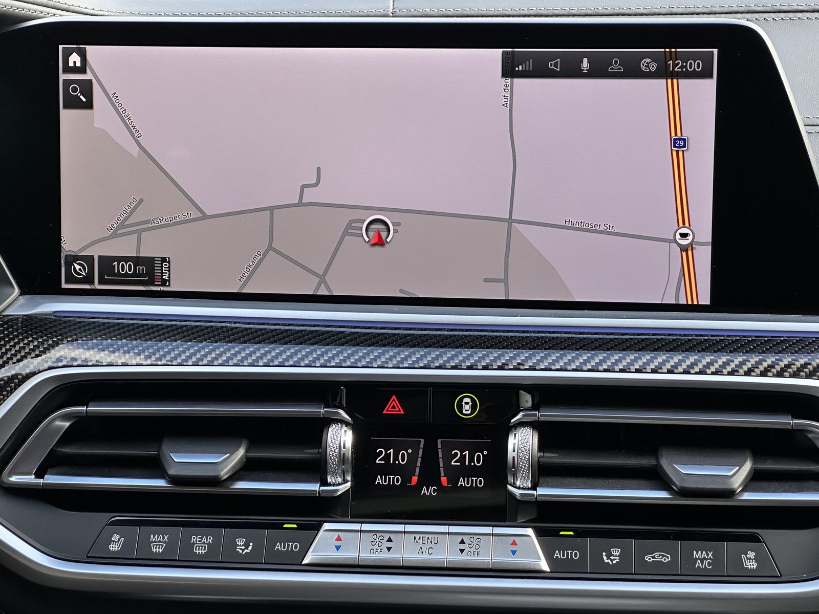 Fahrzeugabbildung BMW X6 M Competition NAV+LASER+AHK+PANO+360°+21/22ZO