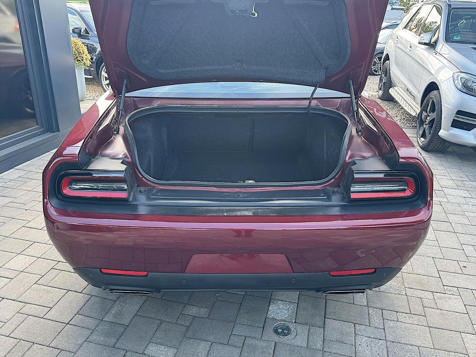 Fahrzeugabbildung Dodge Challenger 5.7 V8 R/T Performance SUPERTRACKPAK