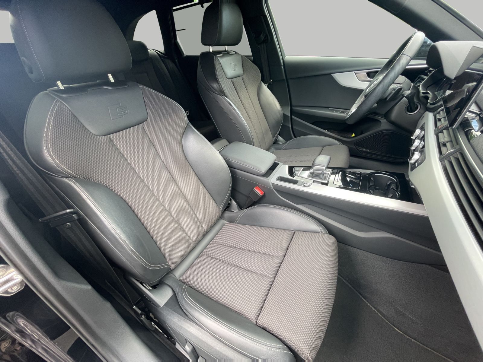 Audi A4 - Bild 17