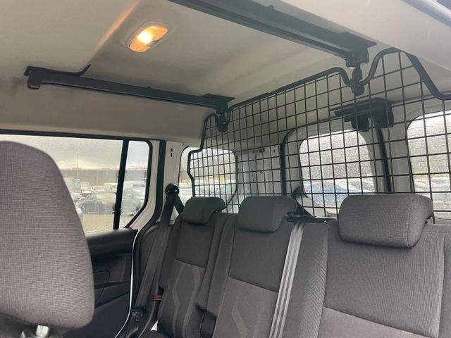 Fahrzeugabbildung Ford Transit Connect(Tüv&Insp.neu/Automatik)