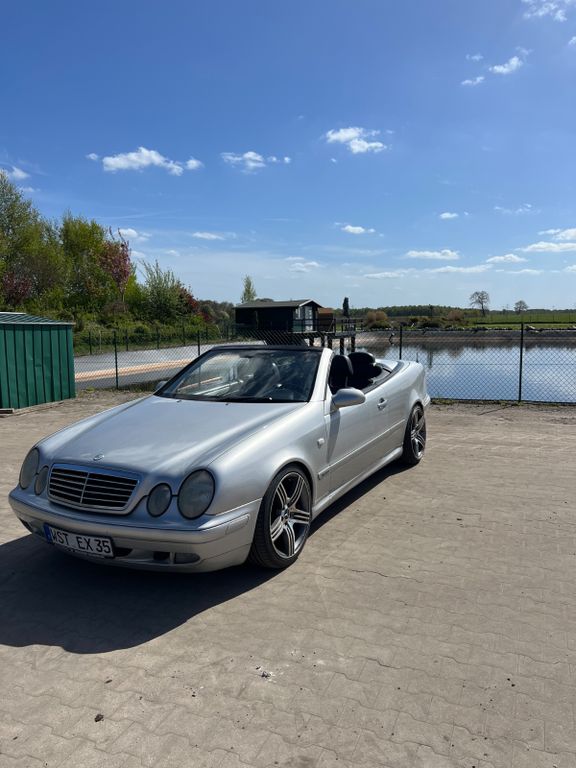 Mercedes-Benz CLK 320