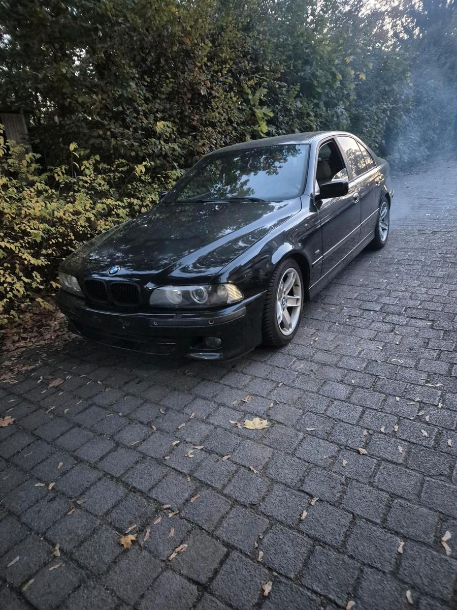 BMW 525