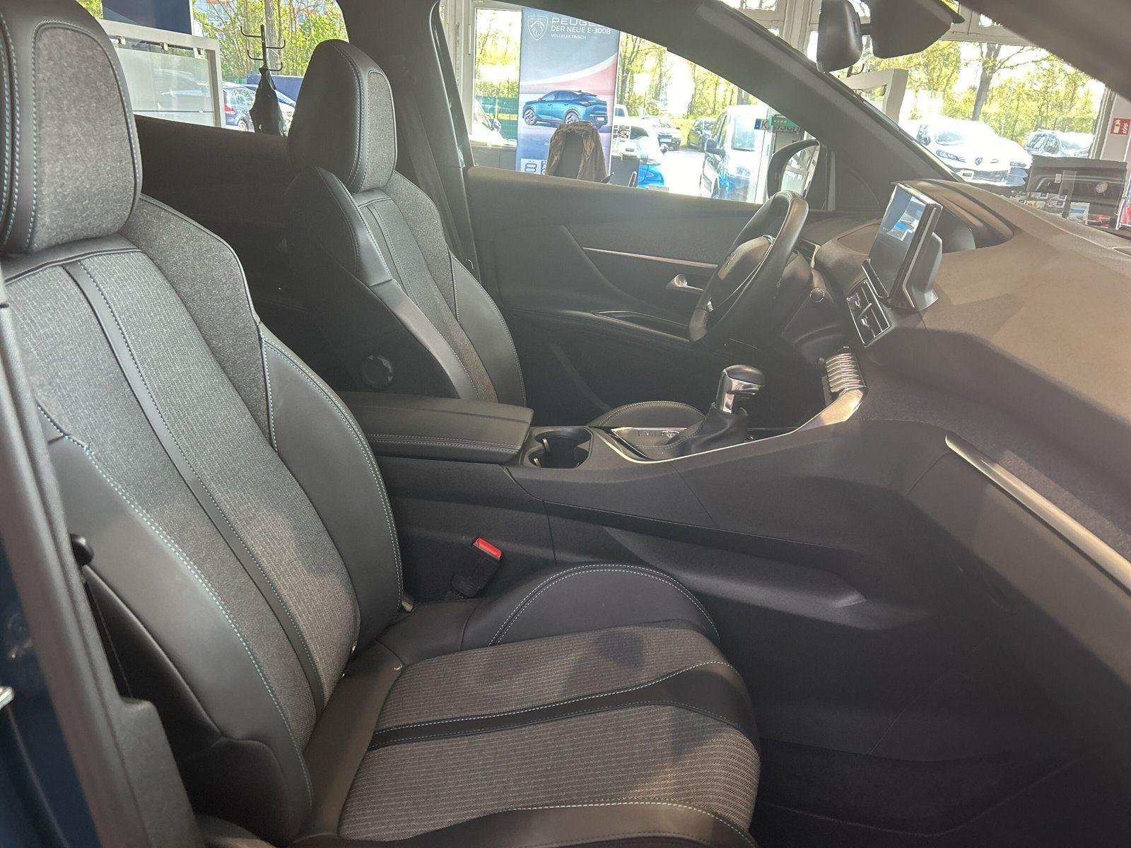 Peugeot 3008 Allure PureTech 130 NAVI/- 1 Jahr Garantie