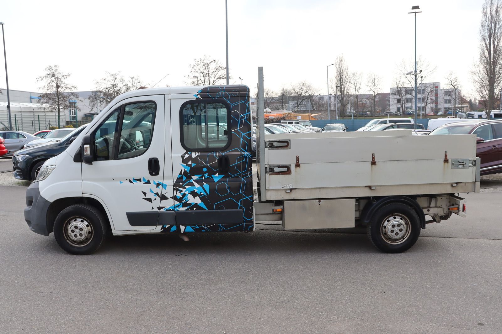 Fahrzeugabbildung Citroën Jumper 2.2d DOKA Kipper 7 Sitzer 1. Hand