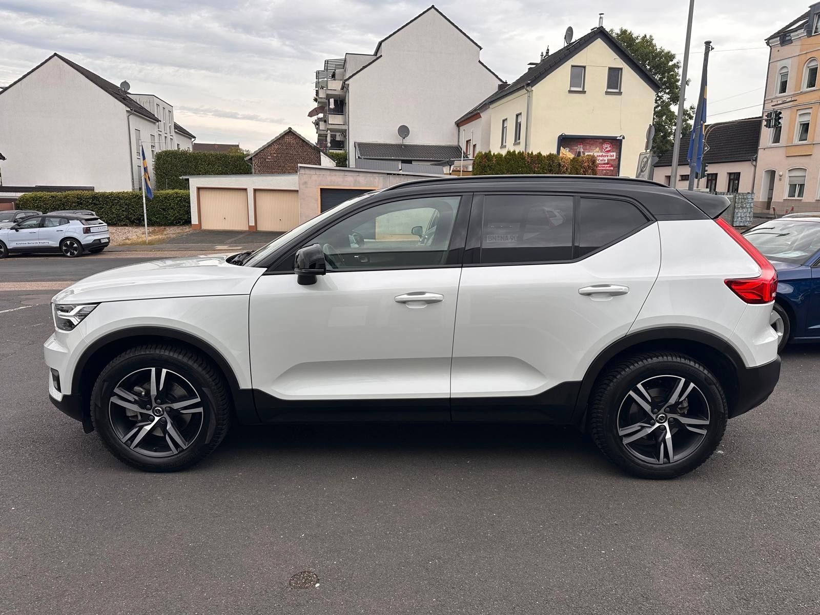 Volvo XC40 B4 R-Design AWD AHK BLIS ACC Standheiz.Kam foto 11