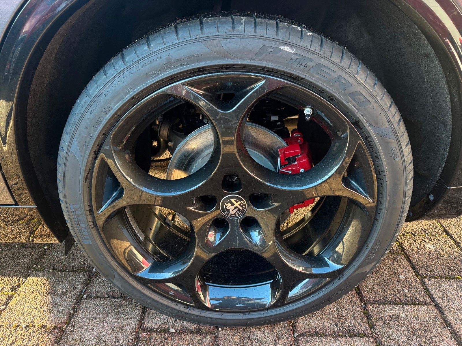 Fahrzeugabbildung Alfa Romeo Stelvio VELOCE 2.0  280PS Q4 NAVI LED LEDER KAME