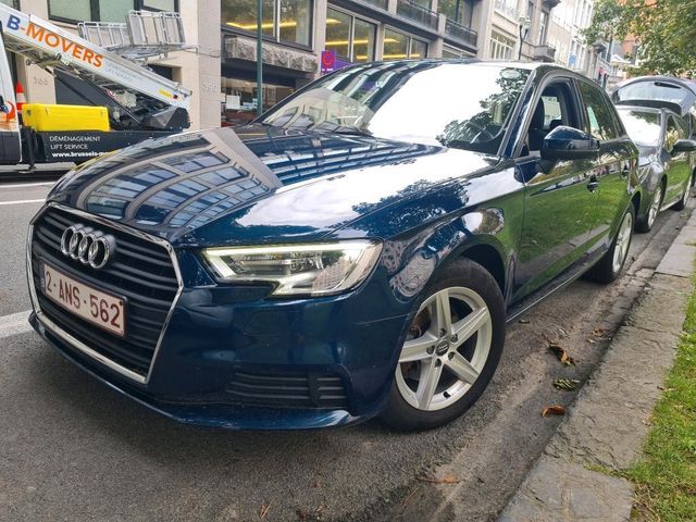 Audi A3 Sportback 30 TDI / Navi / Tüv - Au Neu/ LED