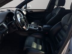 PORSCHE Macan Turbo Lenkradhz. | Panorama | Kamera
