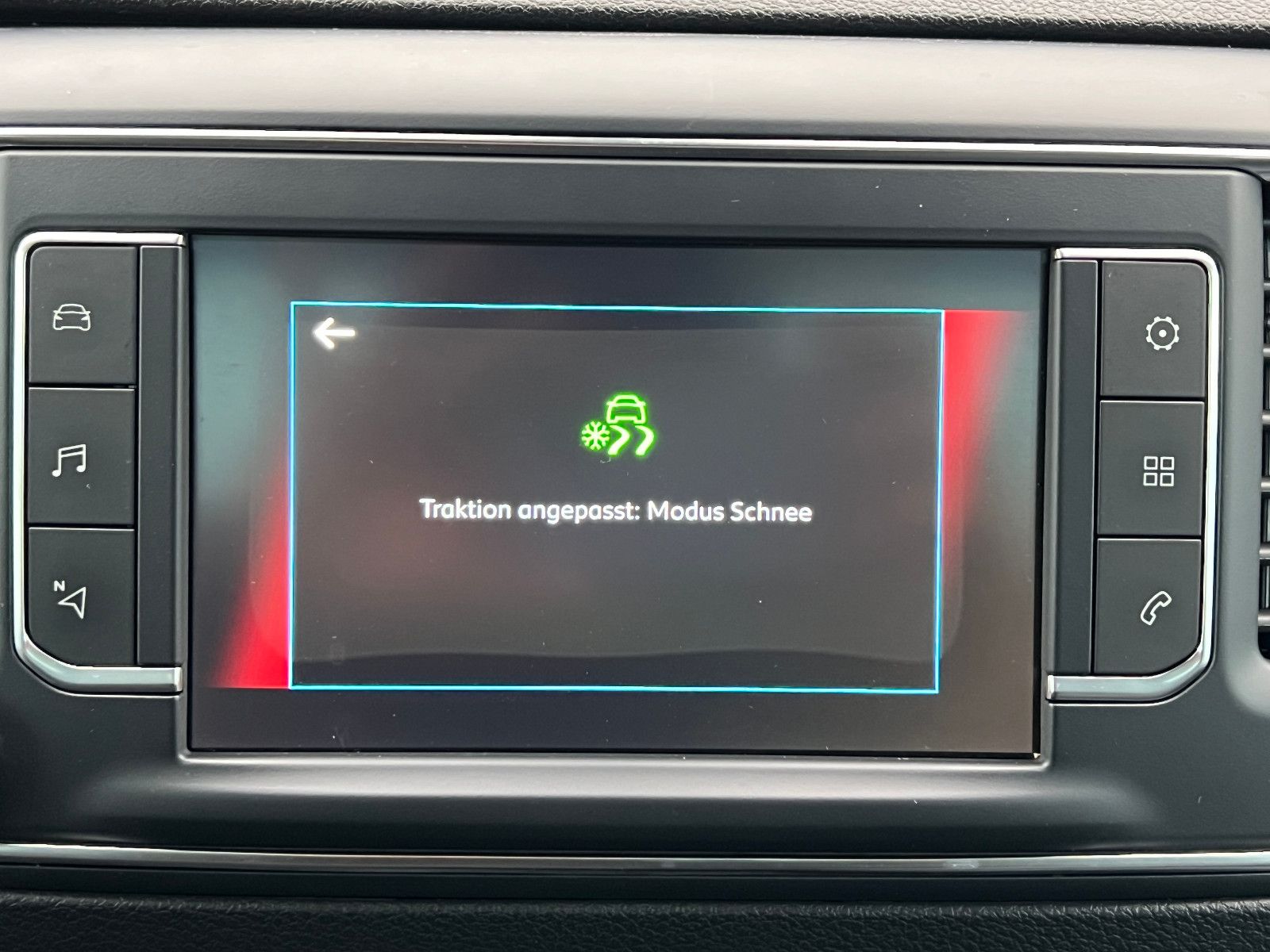 Fahrzeugabbildung Peugeot Traveller Business VIP L2 7-SITZER ABSOLUT VOLL